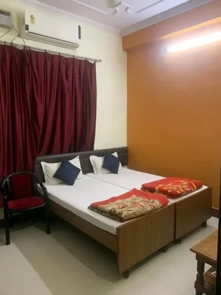 Варанаси: Narendra Guest House