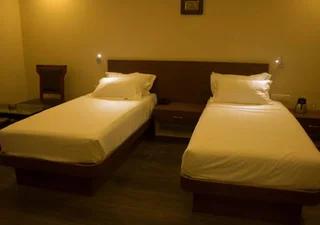 Бхубанешвар: Hotel BJ's By the Way