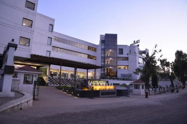 Сапутара: Hotel Lakeview