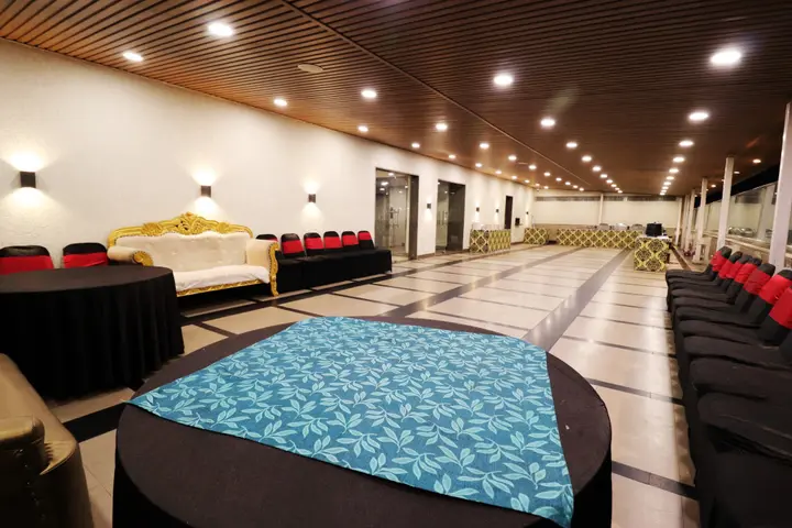 Бхопал: Hotel Rajhans Regent