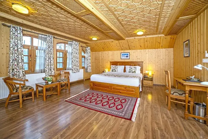 Гульмарг: Shaw Inn