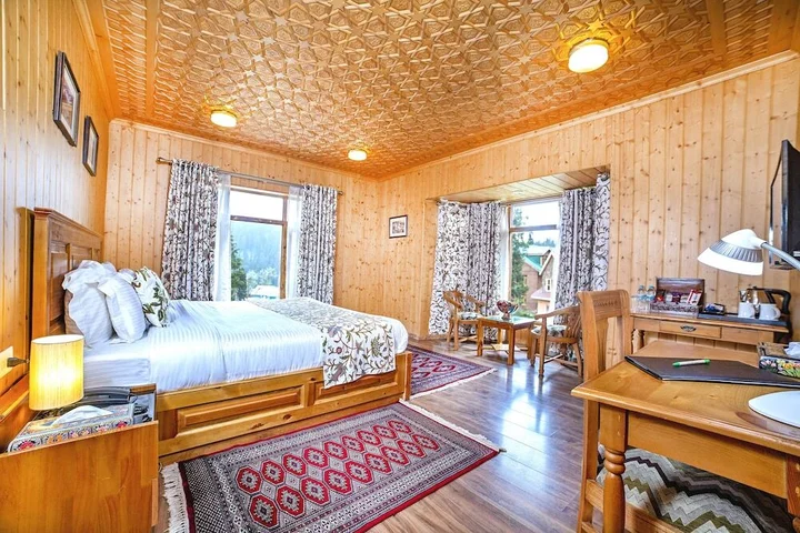 Гульмарг: Shaw Inn