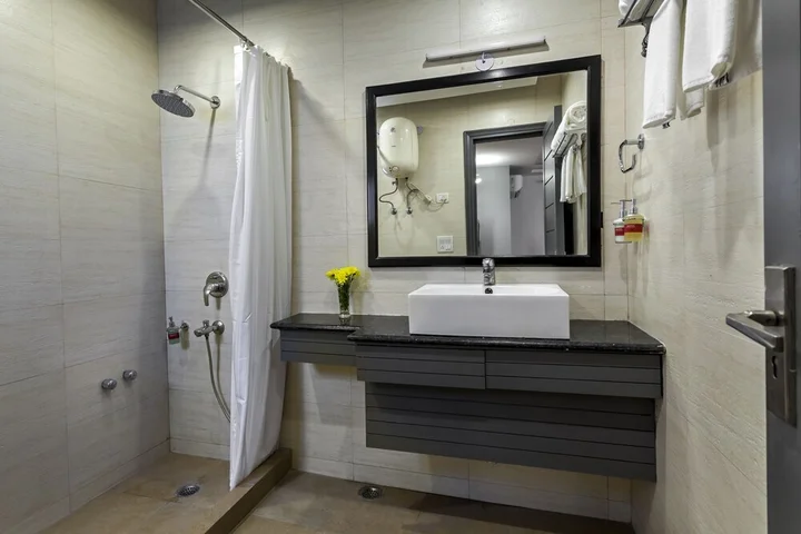 Нью-Дели: FabHotel Majestic JPM