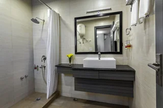 Нью-Дели: FabHotel Majestic JPM