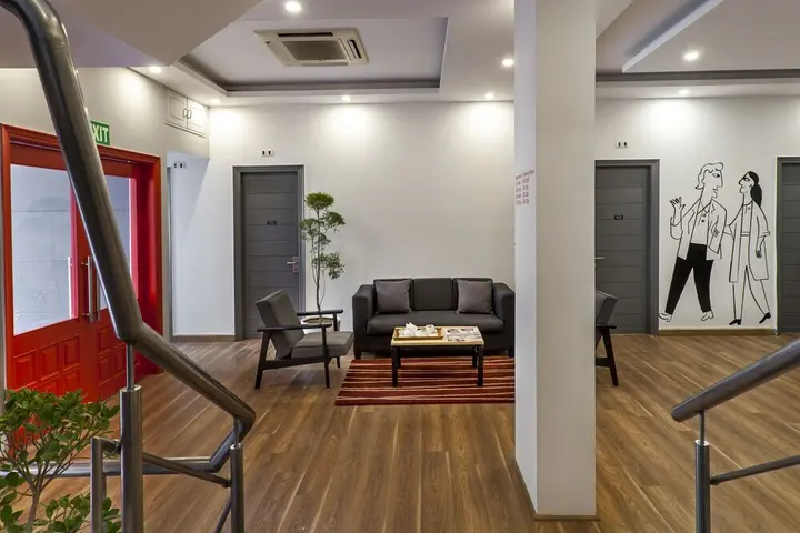 Нью-Дели: FabHotel Majestic JPM