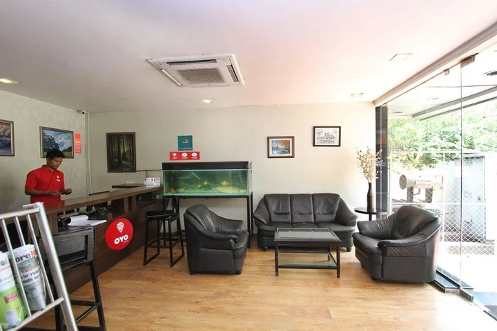 Бангалор: Capital O 333 Hotel Crystal Homes