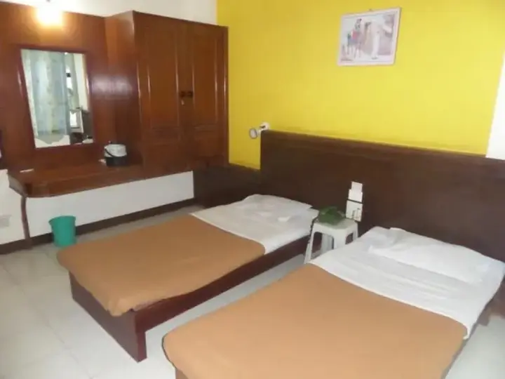 Нашик: Hotel Manorath