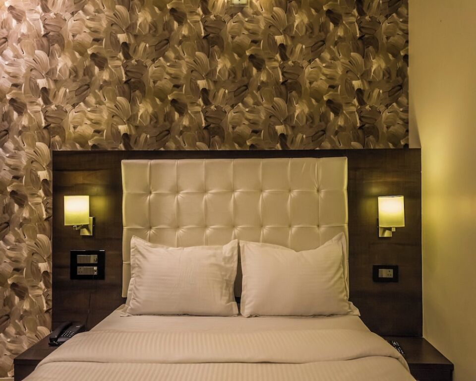 Мумбаи: Atlas Grand Hotel