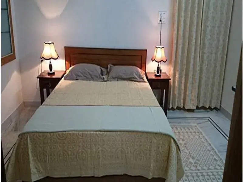 Луни: Mayur Homestay