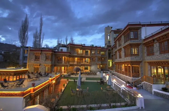 Лех: Hotel Spic N Span