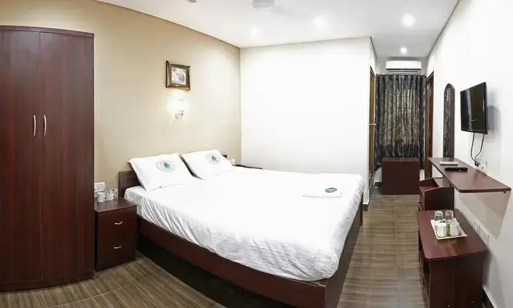 Ченнаи: OYO 1001 Palmtree Corporate Anna Nagar