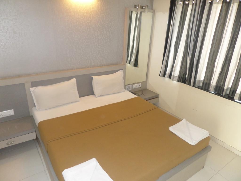 Нашик: Hotel Skylark Inn
