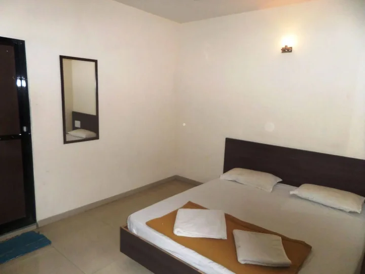 Тхане: Hotel Cosmo Lodging