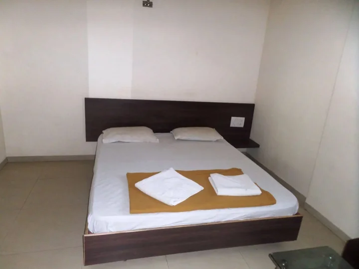 Тхане: Hotel Cosmo Lodging