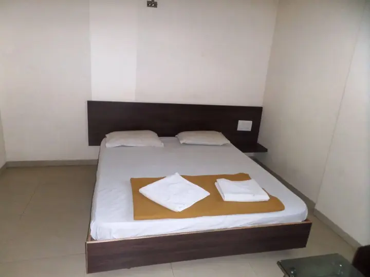 Тхане: Hotel Cosmo Lodging