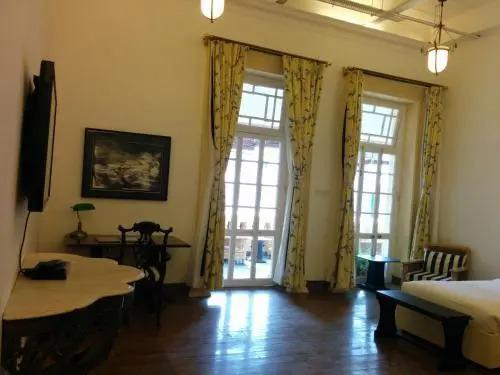 Колката: The Harrington Residency