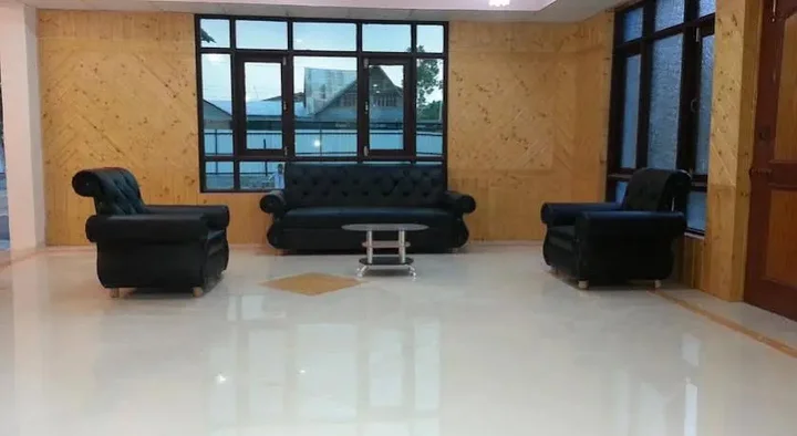 Шринагар: Triden Kashmir Resort