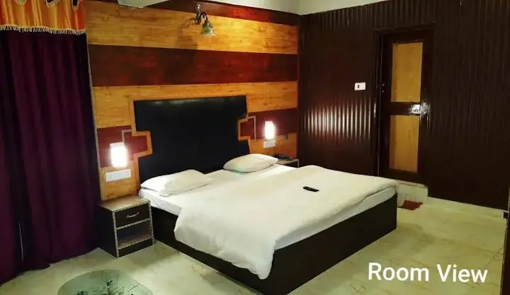Шринагар: Triden Kashmir Resort