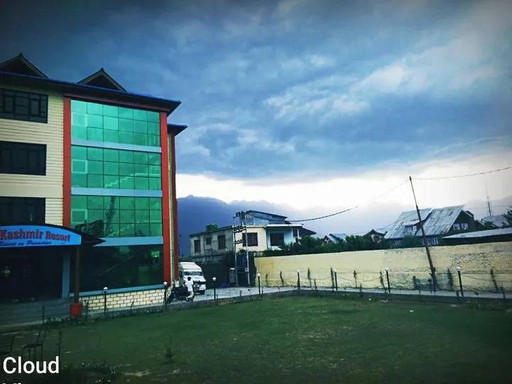 Шринагар: Triden Kashmir Resort