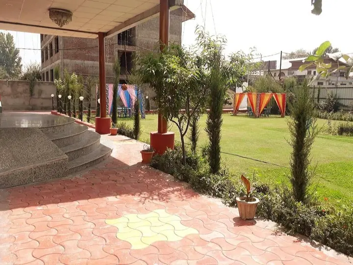 Шринагар: Triden Kashmir Resort