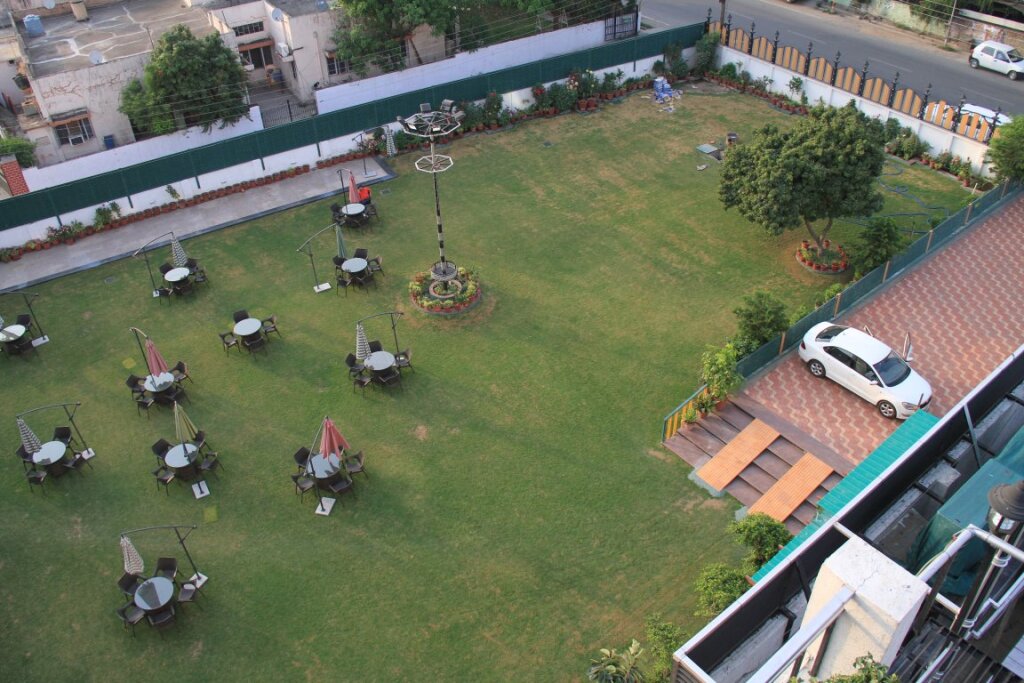 Дехрадун: Hotel Aakash Residency