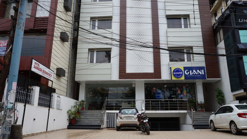 Дехрадун: Hotel Aakash Residency