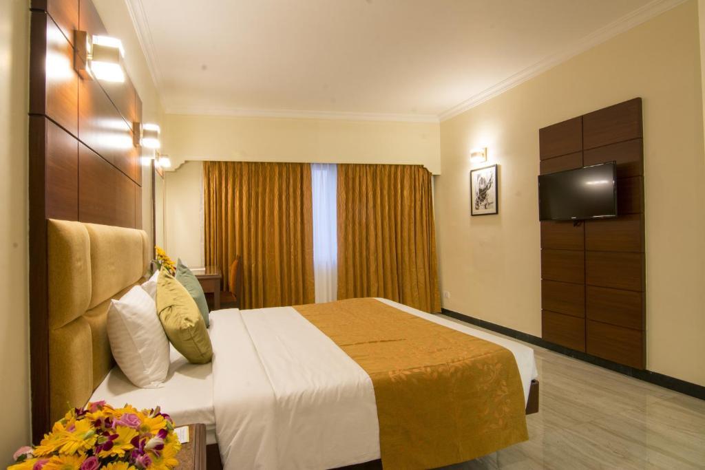 Пудучерри: Shenbaga Hotel and Convention Centre