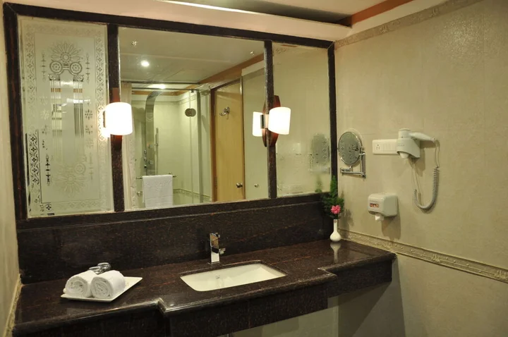 Райпур: Hotel Babylon Inn