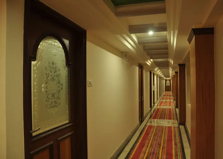 Райпур: Hotel Babylon Inn