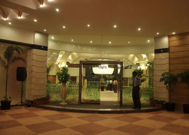 Райпур: Hotel Babylon Inn