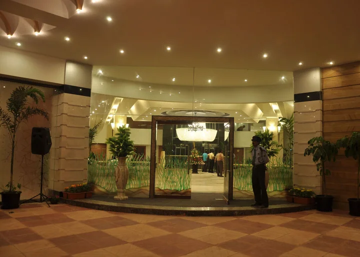 Райпур: Hotel Babylon Inn