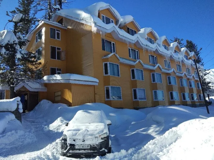 Гульмарг: Hotel Zahgeer Continental