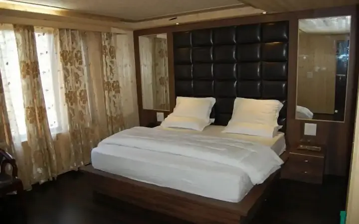 Гульмарг: Hotel Zahgeer Continental