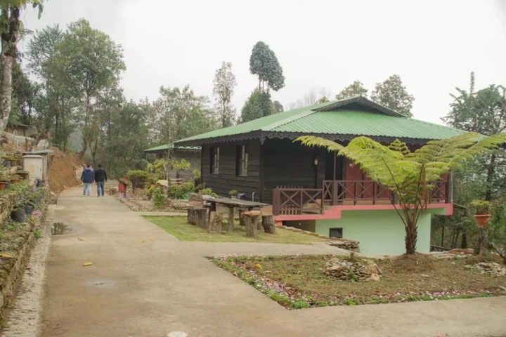 Пеллинг: The Barfung Retreat