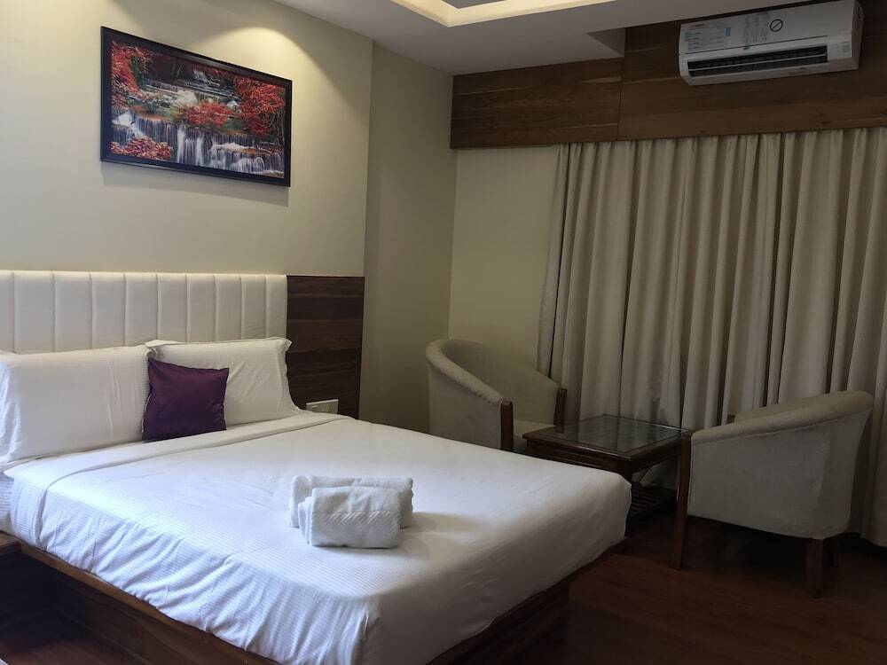 Ширди: Sai Neem Tree Hotel