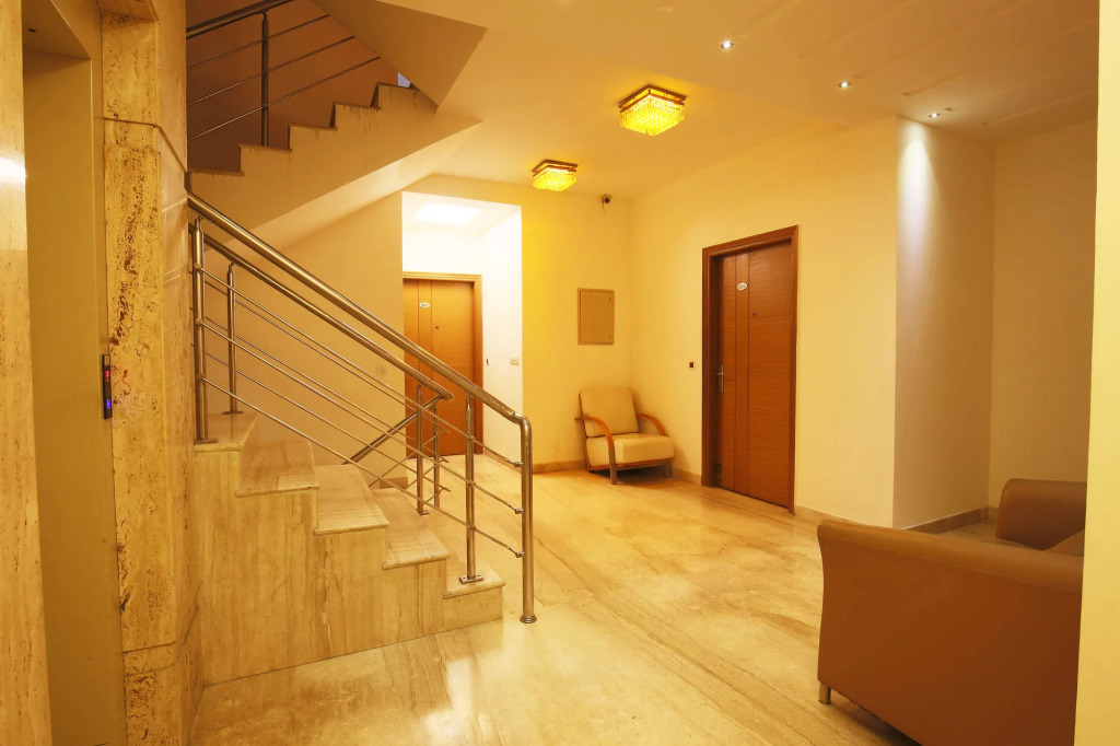 Гуруграм: FabHotel GRD DLF Square