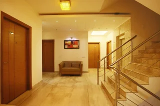 Гуруграм: FabHotel GRD DLF Square