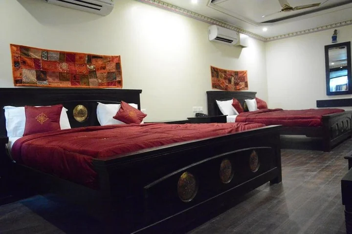 Джайпур: Surya Garh Hotel