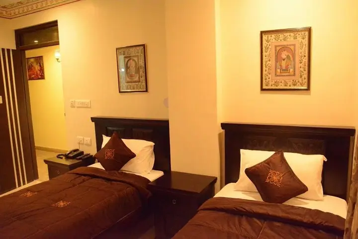 Джайпур: Surya Garh Hotel
