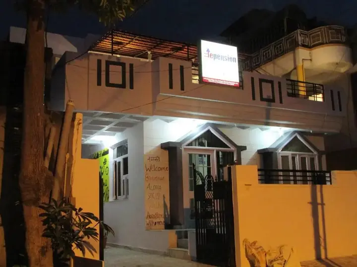 Джайпур: The Karauli Villa by Le Pension Stays