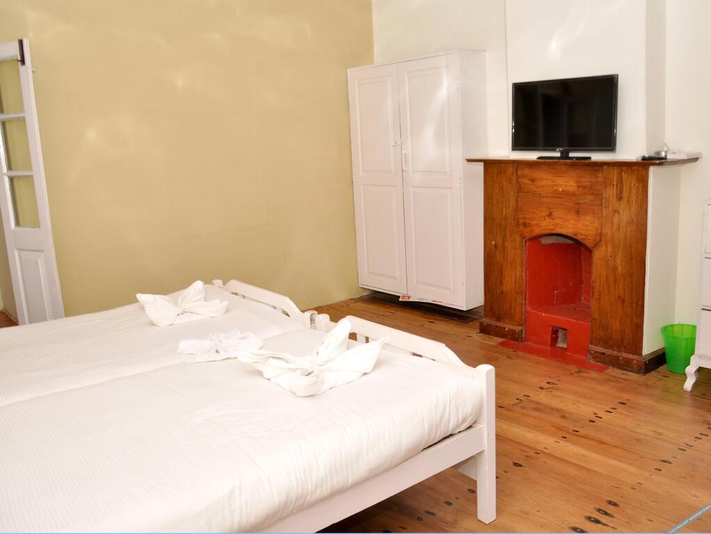 Кунур: YWCA Wyoming Guesthouse