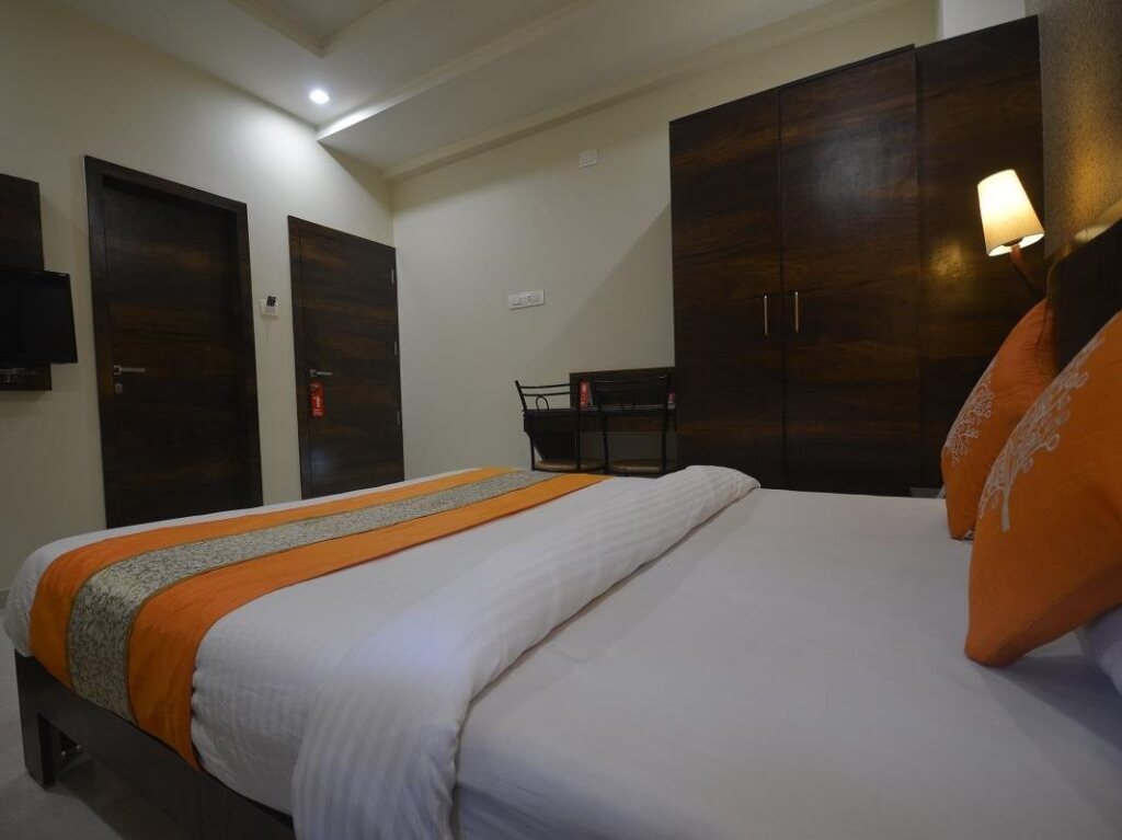 Дварка: Hotel Radhe