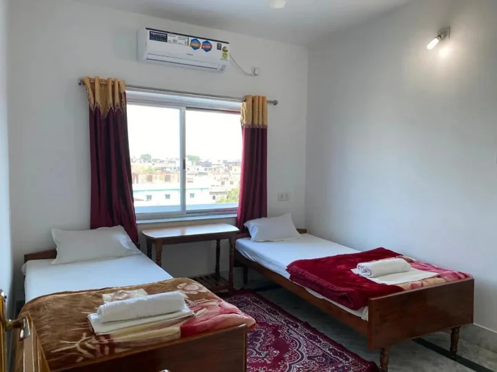Бодх-Гая: Rahul Guest House