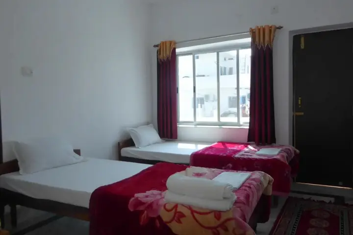 Бодх-Гая: Rahul Guest House