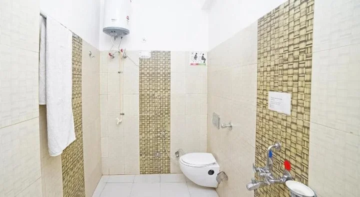 Питорагарх: Hotel Baakhlee