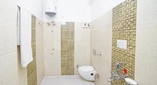 Питорагарх: Hotel Baakhlee
