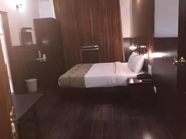 Газиабад: Hotel Krishna Sagar