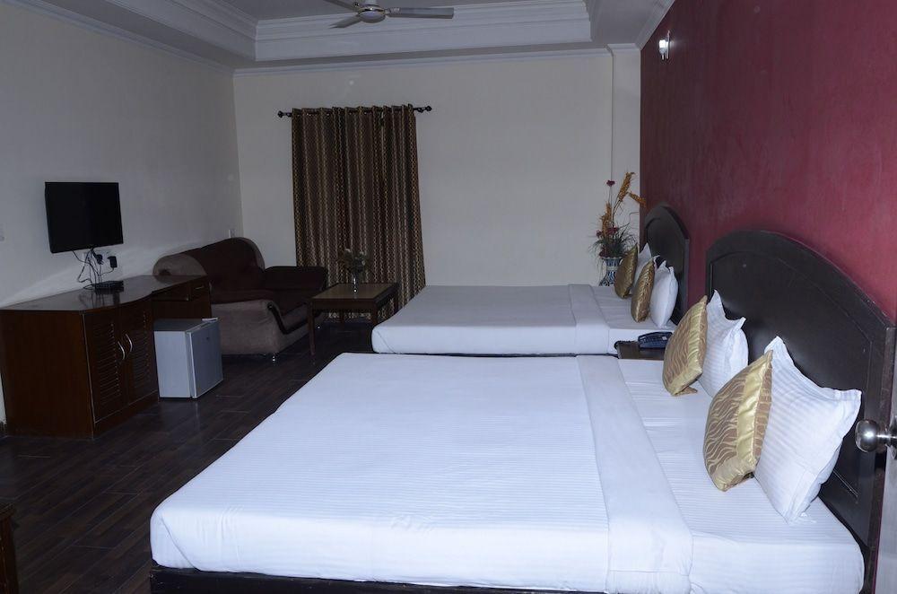 Нью-Дели: Hotel The Grand Shoba
