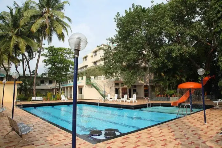 Киим: Hotel Ravi Kiran