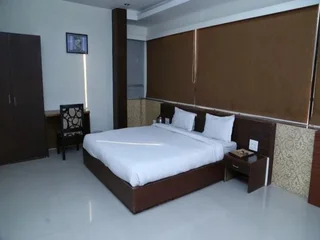 Bilaspur: Hotel The Emerald